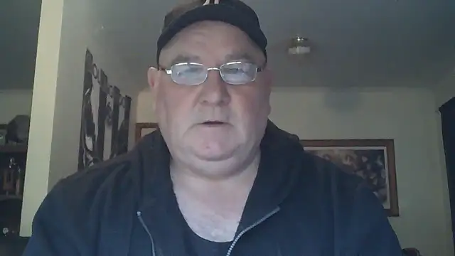 Snapshot of HOTANAL chatting on 09-29-25, 10:59 HOTANAL online show from 09-29-25, 10:59