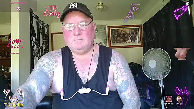 Snapshot of HOTANAL chatting on 07-18-26, 01:58 HOTANAL online show from 07-18-26, 01:58