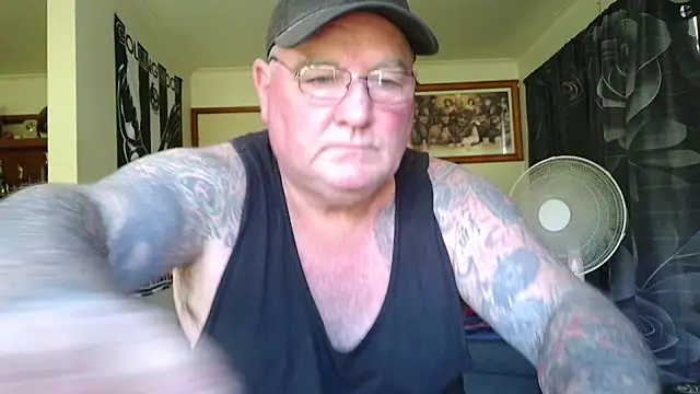 Snapshot of HOTANAL chatting on 06-24-26, 02:32 HOTANAL online show from 06-24-26, 02:32