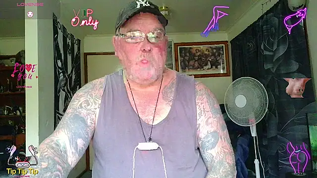 Snapshot of HOTANAL chatting on 06-20-26, 02:27 HOTANAL online show from 06-20-26, 02:27