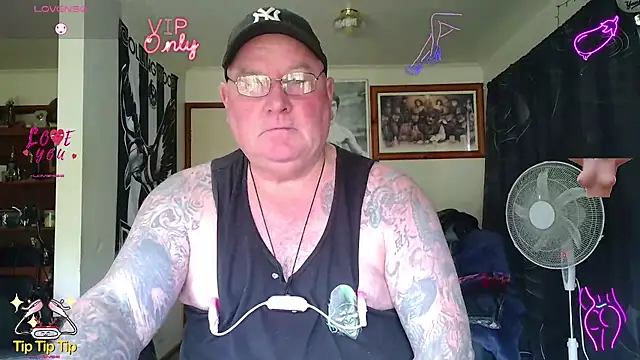 Snapshot of HOTANAL chatting on 07-07-26, 01:52 HOTANAL online show from 07-07-26, 01:52