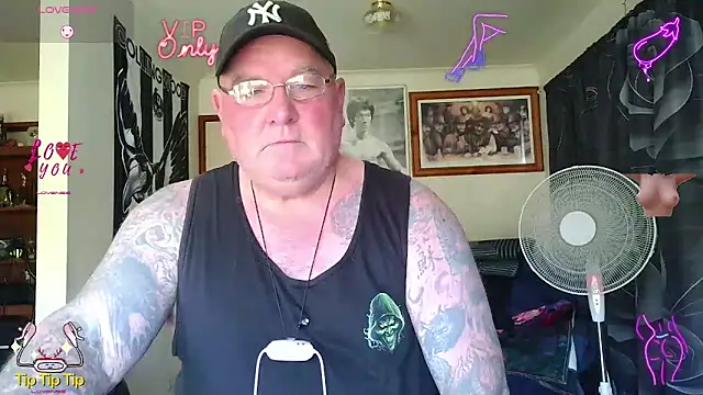 Snapshot of HOTANAL chatting on 06-17-26, 01:49 HOTANAL online show from 06-17-26, 01:49