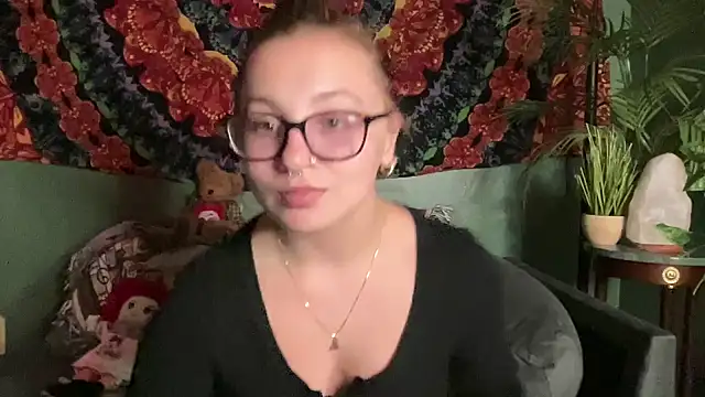 Snapshot of sweetandwet_daddy chatting on 10-21-25, 10:36 sweetandwet daddy online show from 10-21-25, 10:36