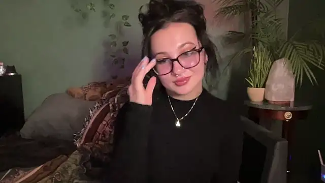 Snapshot of sweetandwet_daddy chatting on 10-02-25, 12:08 sweetandwet daddy online show from 10-02-25, 12:08