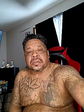 Snapshot of yellowwetfox chatting on 01-01-25, 09:20 yellowwetfox online show from 01-01-25, 09:20