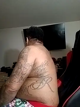 Snapshot of yellowwetfox chatting on 12-08-24, 02:57 yellowwetfox online show from 12-08-24, 02:57