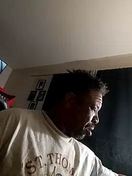 Snapshot of yellowwetfox chatting on 02-21-25, 02:28 yellowwetfox online show from 02-21-25, 02:28