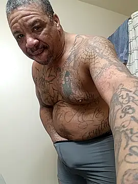 Snapshot of yellowwetfox chatting on 02-18-26, 03:19 yellowwetfox online show from 02-18-26, 03:19