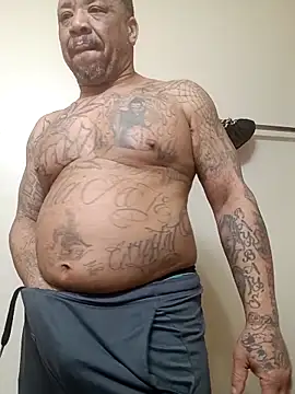 Snapshot of yellowwetfox chatting on 03-01-26, 04:45 yellowwetfox online show from 03-01-26, 04:45