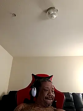 yellowwetfox online show from 03-16-26, 04:10