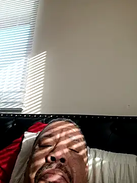 Snapshot of yellowwetfox chatting on 02-28-26, 03:55 yellowwetfox online show from 02-28-26, 03:55