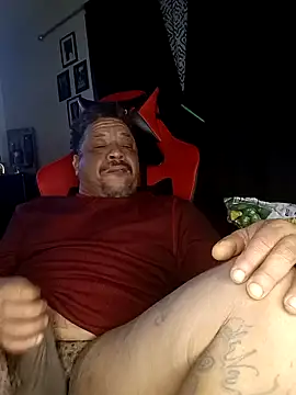 Snapshot of yellowwetfox chatting on 01-19-25, 03:29 yellowwetfox online show from 01-19-25, 03:29