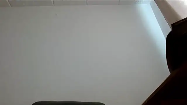 Snapshot of Juls_winter_ chatting on 06-18-26, 06:35 Juls winter online show from 06-18-26, 06:35