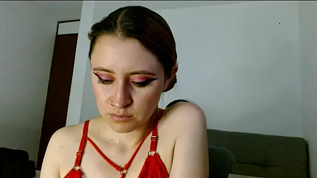 Juls winter  online show from 04-14-26, 06:46