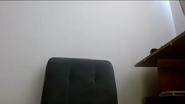 Juls winter  online show from 05-13-26, 07:10