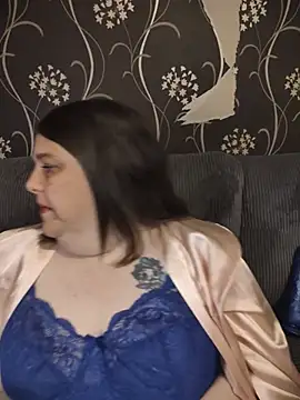 Snapshot of HouseWifeWhore_Milf chatting on 06-21-26, 09:09 HouseWifeWhore Milf online show from 06-21-26, 09:09