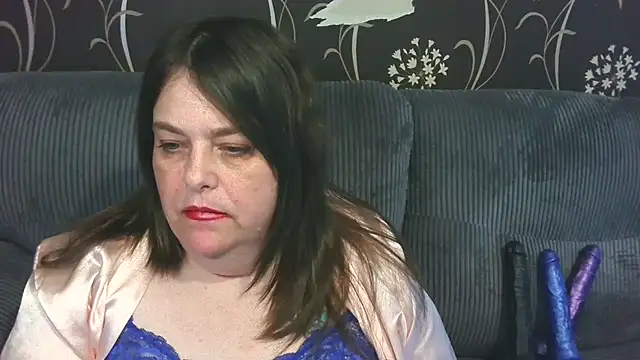 HouseWifeWhore Milf online show from 04-21-26, 03:29