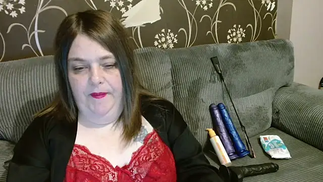 HouseWifeWhore Milf online show from 02-26-26, 11:05