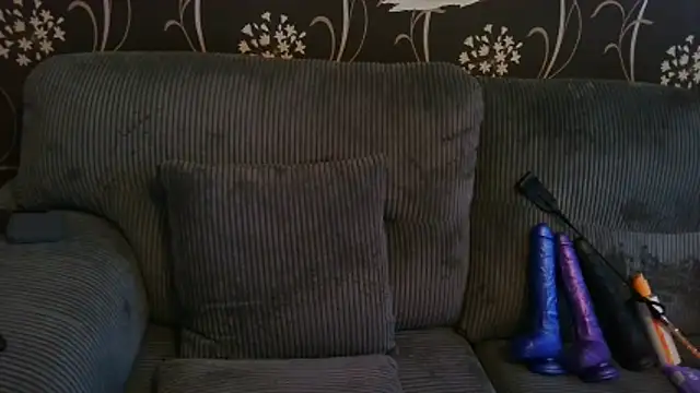 HouseWifeWhore Milf online show from 03-25-26, 02:27