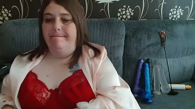 HouseWifeWhore Milf online show from 09-19-25, 12:53