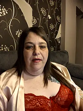 HouseWifeWhore Milf online show from 04-24-26, 09:39