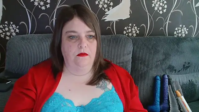 HouseWifeWhore Milf online show from 09-18-25, 03:59