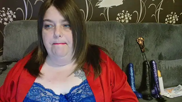 HouseWifeWhore Milf online show from 10-28-25, 05:01