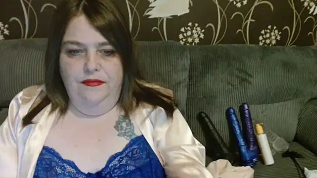 HouseWifeWhore Milf online show from 10-14-25, 05:02