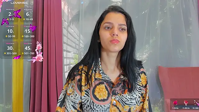 Snapshot of Sarabecker chatting on 03-26-26, 10:35 Sarabecker online show from 03-26-26, 10:35