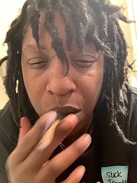 Snapshot of markquanna chatting on 04-24-26, 04:14 markquanna online show from 04-24-26, 04:14