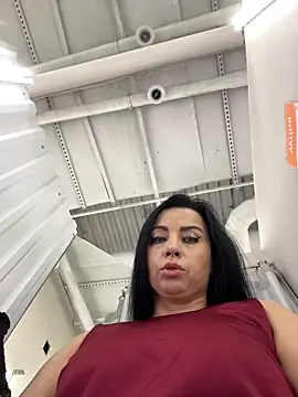 CrazzyChicks online show from 10-31-25, 07:49