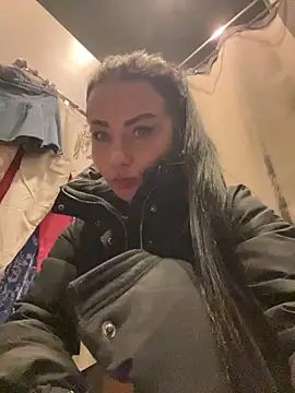 CrazzyChicks online show from 02-05-26, 07:04