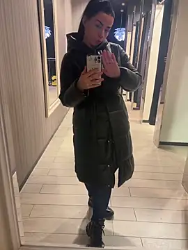 CrazzyChicks online show from 03-01-26, 07:30