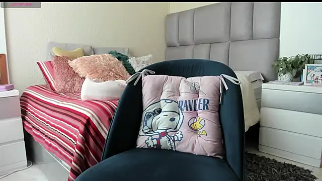 Charlotte7-7 online show from 09-20-25, 04:45