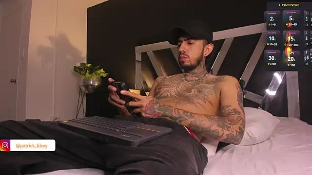 Snapshot of Evans_Osler chatting on 09-11-25, 02:11 Evans Osler online show from 09-11-25, 02:11