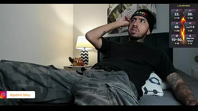 Snapshot of Evans_Osler chatting on 10-29-25, 02:21 Evans Osler online show from 10-29-25, 02:21