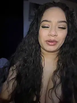 Snapshot of CarmelaAnthony chatting on 02-14-25, 01:29 CarmelaAnthony online show from 02-14-25, 01:29