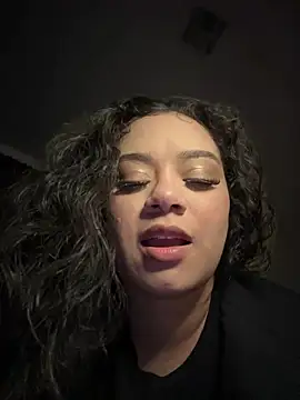 Snapshot of CarmelaAnthony chatting on 03-19-25, 10:11 CarmelaAnthony online show from 03-19-25, 10:11