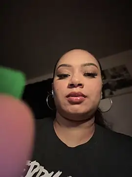 Snapshot of CarmelaAnthony chatting on 03-07-25, 12:12 CarmelaAnthony online show from 03-07-25, 12:12