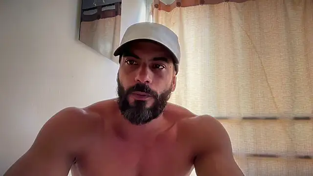 Snapshot of romeolovedark chatting on 05-15-26, 03:32 romeolovedark online show from 05-15-26, 03:32