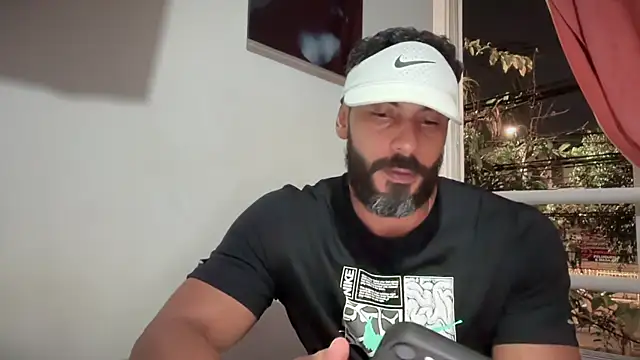 romeolovedark online show from 12-18-25, 04:17