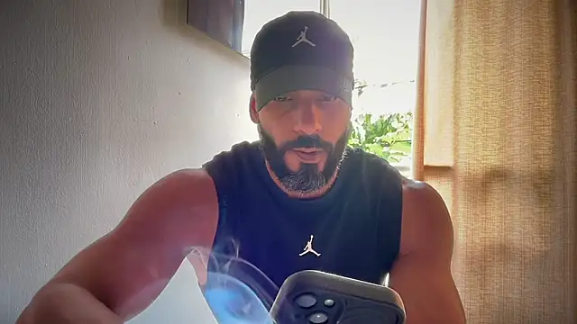 Snapshot of romeolovedark chatting on 05-22-26, 02:48 romeolovedark online show from 05-22-26, 02:48