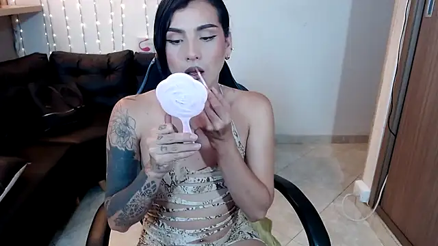 ximena22love online show from 10-14-25, 10:42