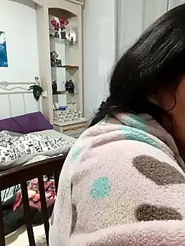 laura dirtyhot online show from 12-19-25, 07:33