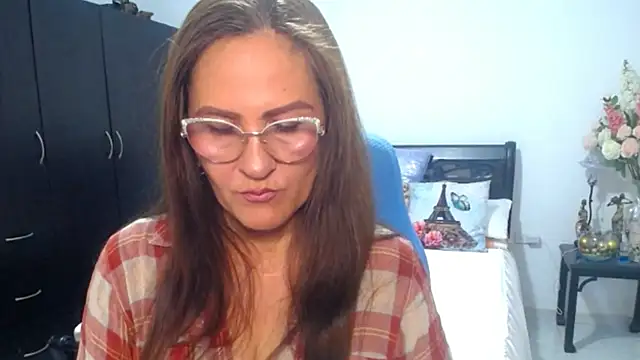 Xiimen online show from 05-28-26, 01:02