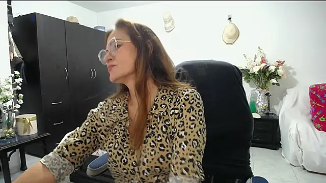 Snapshot of Xiimen chatting on 02-14-25, 02:39 Xiimen online show from 02-14-25, 02:39