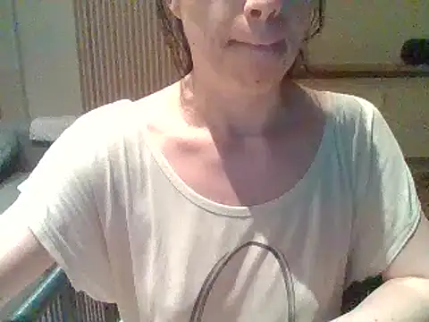 Moi Lina online show from 07-15-26, 09:00
