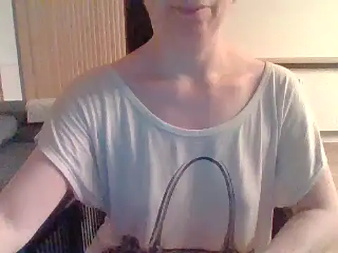 Moi Lina online show from 07-20-26, 12:18