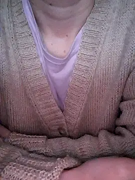 Moi Lina online show from 11-16-25, 01:27