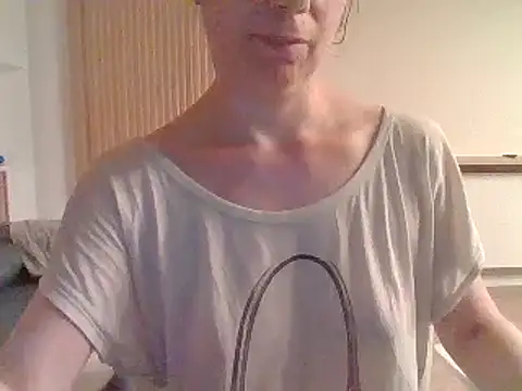 Moi Lina online show from 07-26-26, 11:11